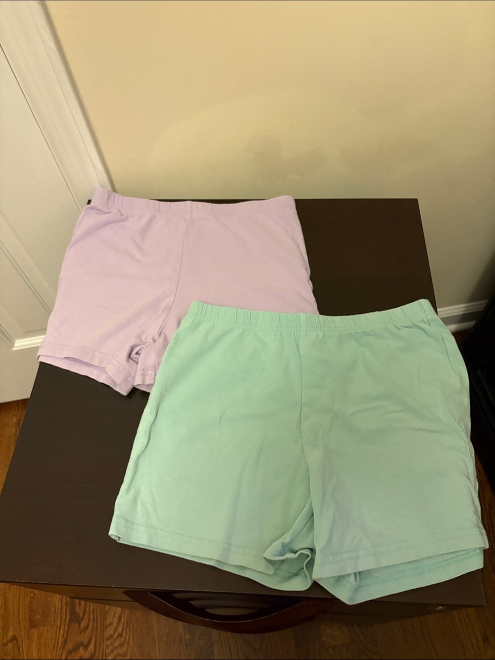 Carters girls 2-pack shorts Pastel Lavender and Mint, size 10